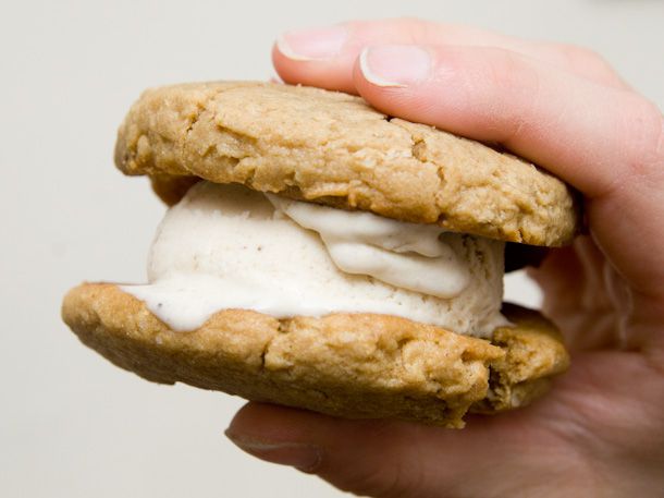 Banana Peanut Butter Ice Cream Sandwiches with Oat Cookies